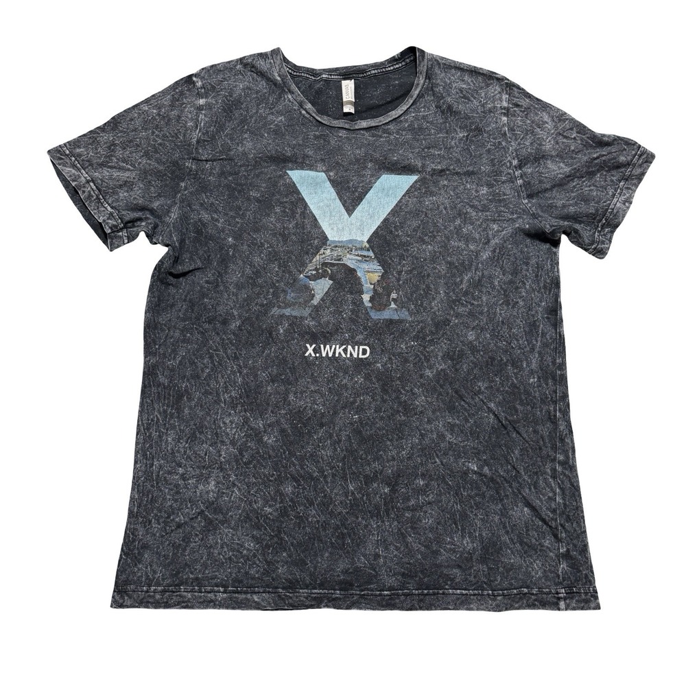 X WKND Skateboards Graphic Big X T Shirt Gray Size Medium 20 x 27